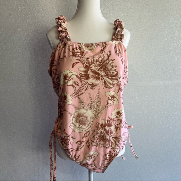 NWT Romantic Floral Print Flutter Sleeve Medium Coverage One Piece Swim SIZE 1X - Picture 6 of 17